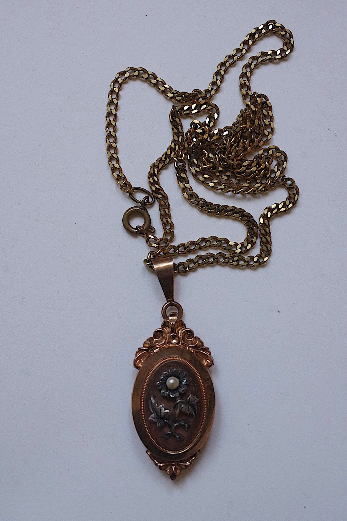 collier antique アンティークペンダント .FR a l'epoque