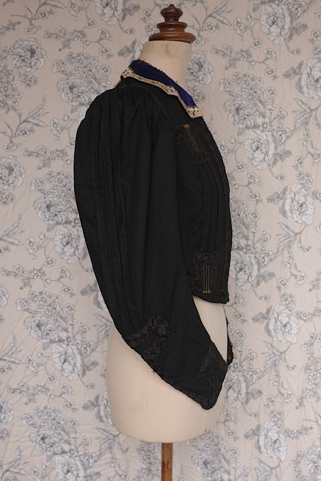 アンティークボレロジャケット vêtement antique   .FR a l'epoque