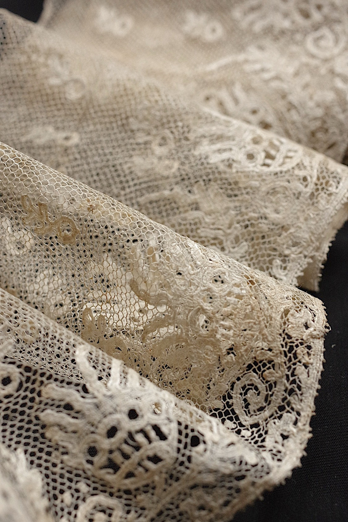 アンティークレース dentelle antique  325cm .FR a l'epoque