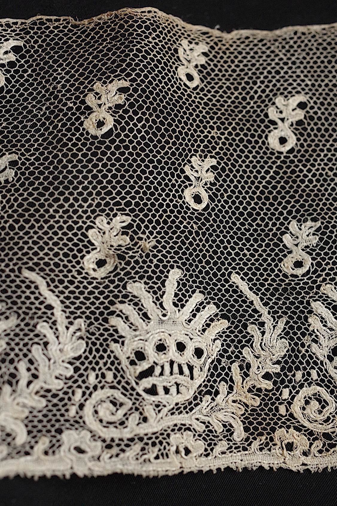 アンティークレース dentelle antique  325cm .FR a l'epoque