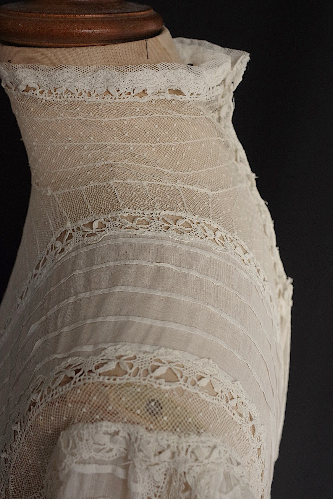 アンティークレースドレス vêtement antique レースドレス .FR a l'epoque