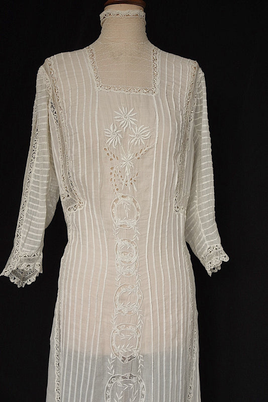 アンティークレースドレス vêtement antique レースドレス .FR a l'epoque