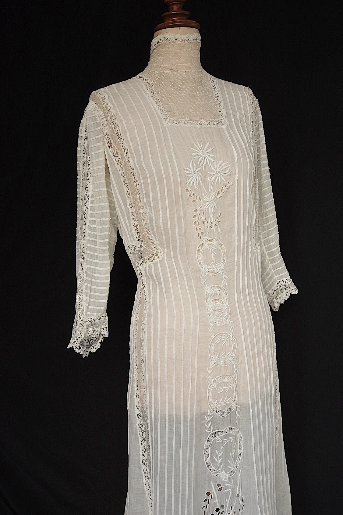 アンティークレースドレス vêtement antique レースドレス .FR a l'epoque