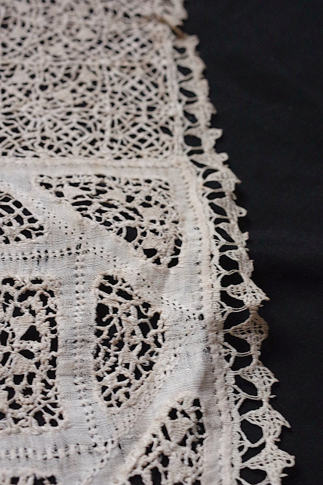 アンティークレース dentelle antique フィレレース 2 .FR a l'epoque