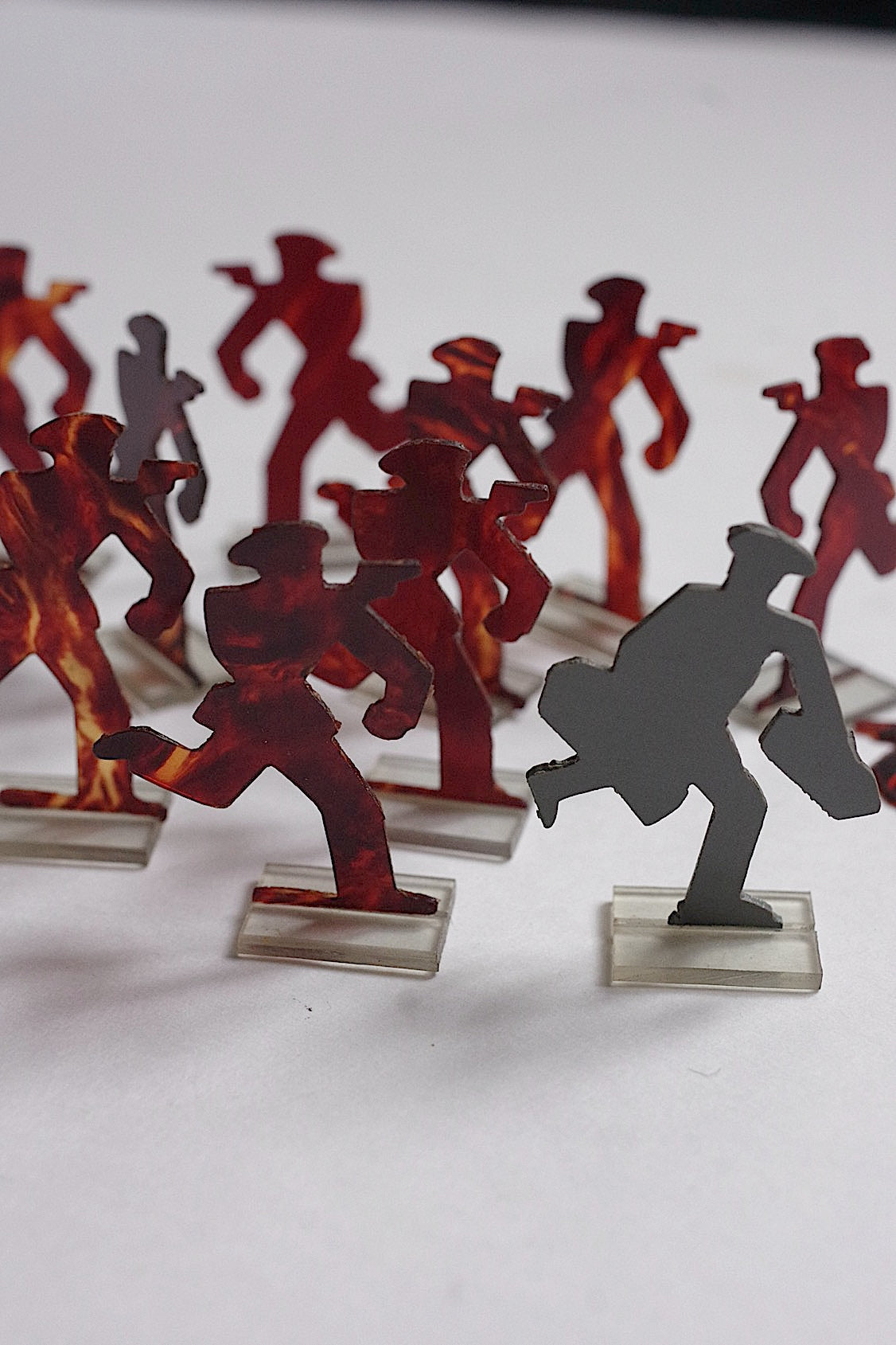 ヴィンテージオブジェ vintage objets 追う人逃げる人 .FR a l'epoque