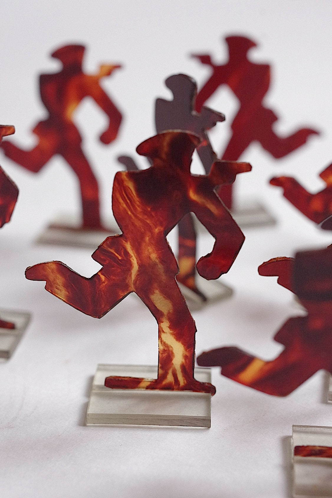 ヴィンテージオブジェ vintage objets 追う人逃げる人 .FR a l'epoque