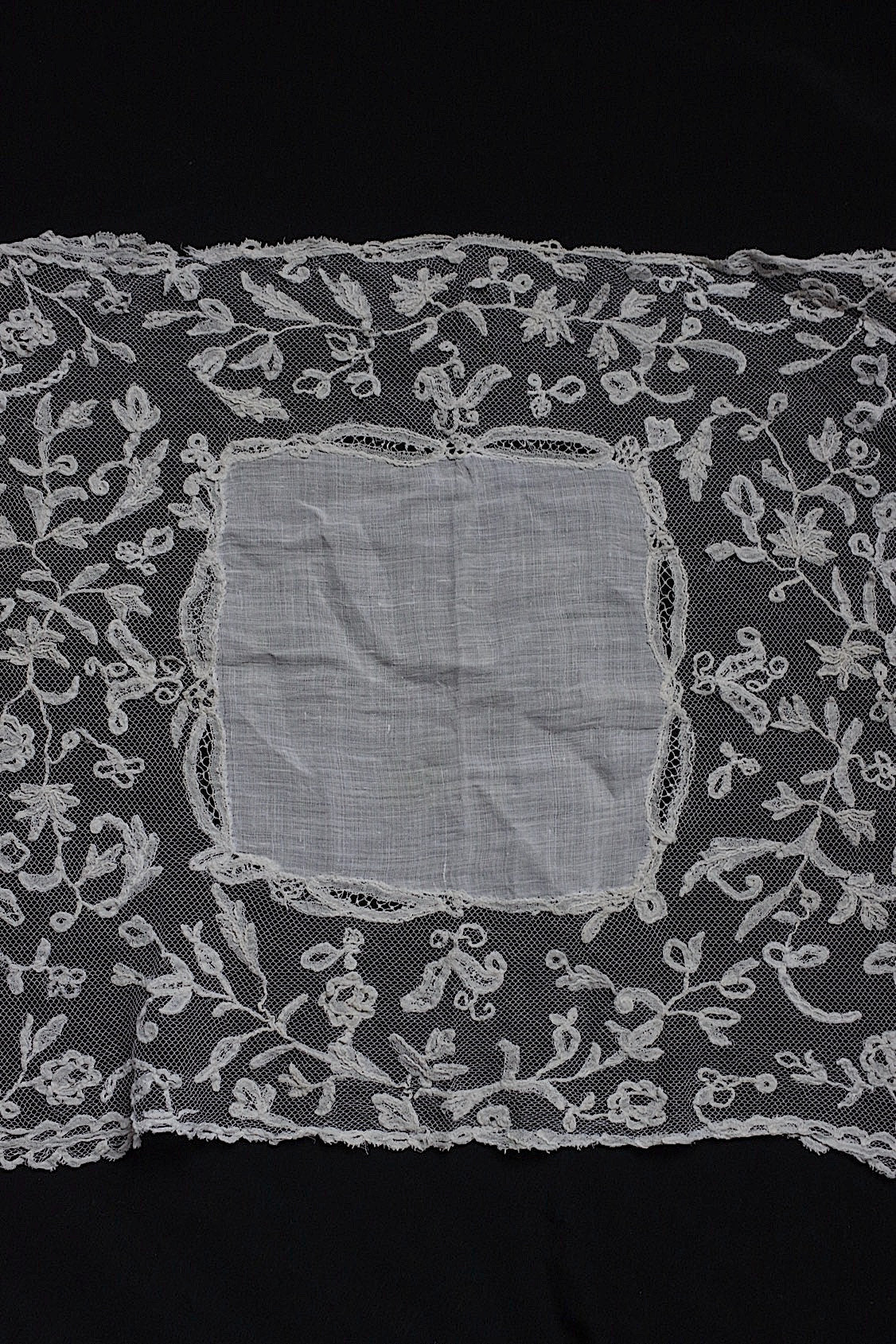 アンティークレース dentelle antique アンティークレース  ハンカチ .FR a l'epoque