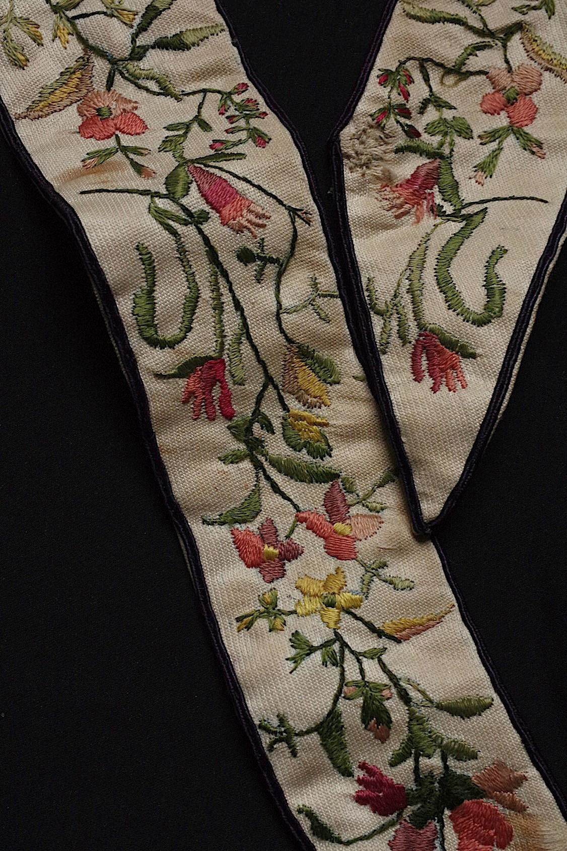 アンティーク刺繍 ruban antique アンティーク刺繍襟 ベルト .FR a l'epoque