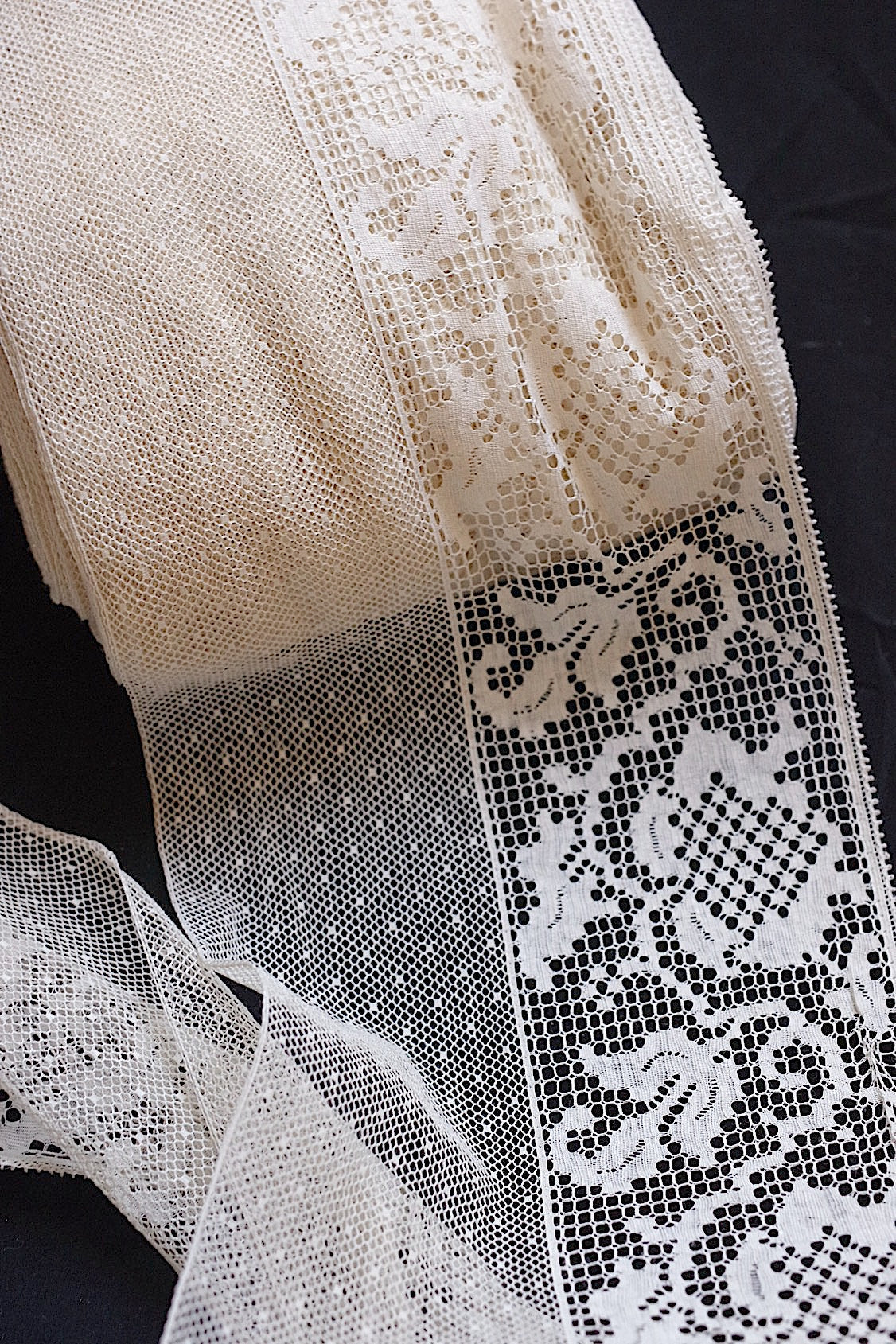 アンティークレース dentelle antique アンティークレース par 3m .FR a l'epoque