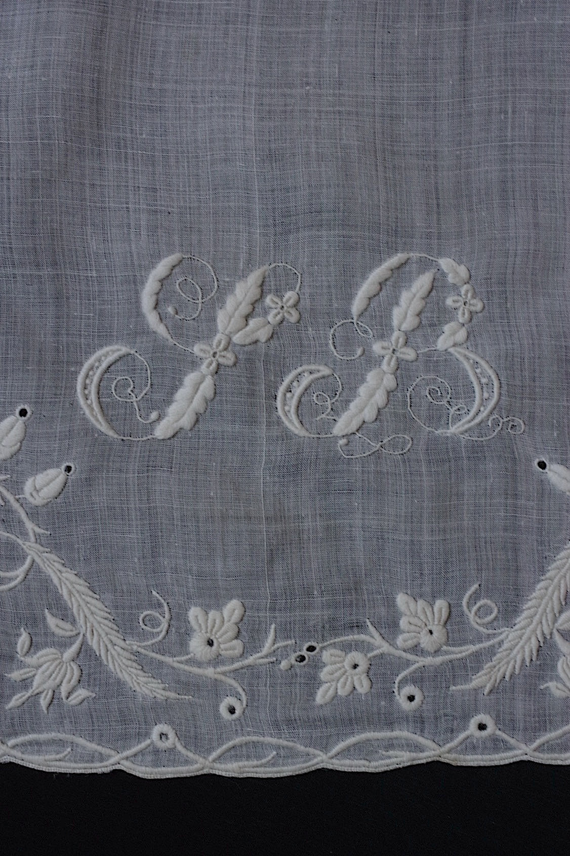 アンティークレースdentelle antique アンティーク刺繍ハンカチ 2 .FR a l'epoque