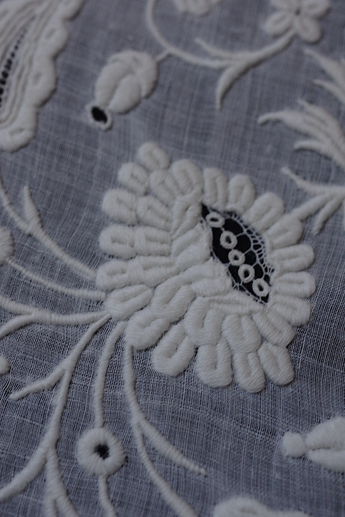 アンティークレースdentelle antique アンティーク刺繍ハンカチ 2 .FR a l'epoque