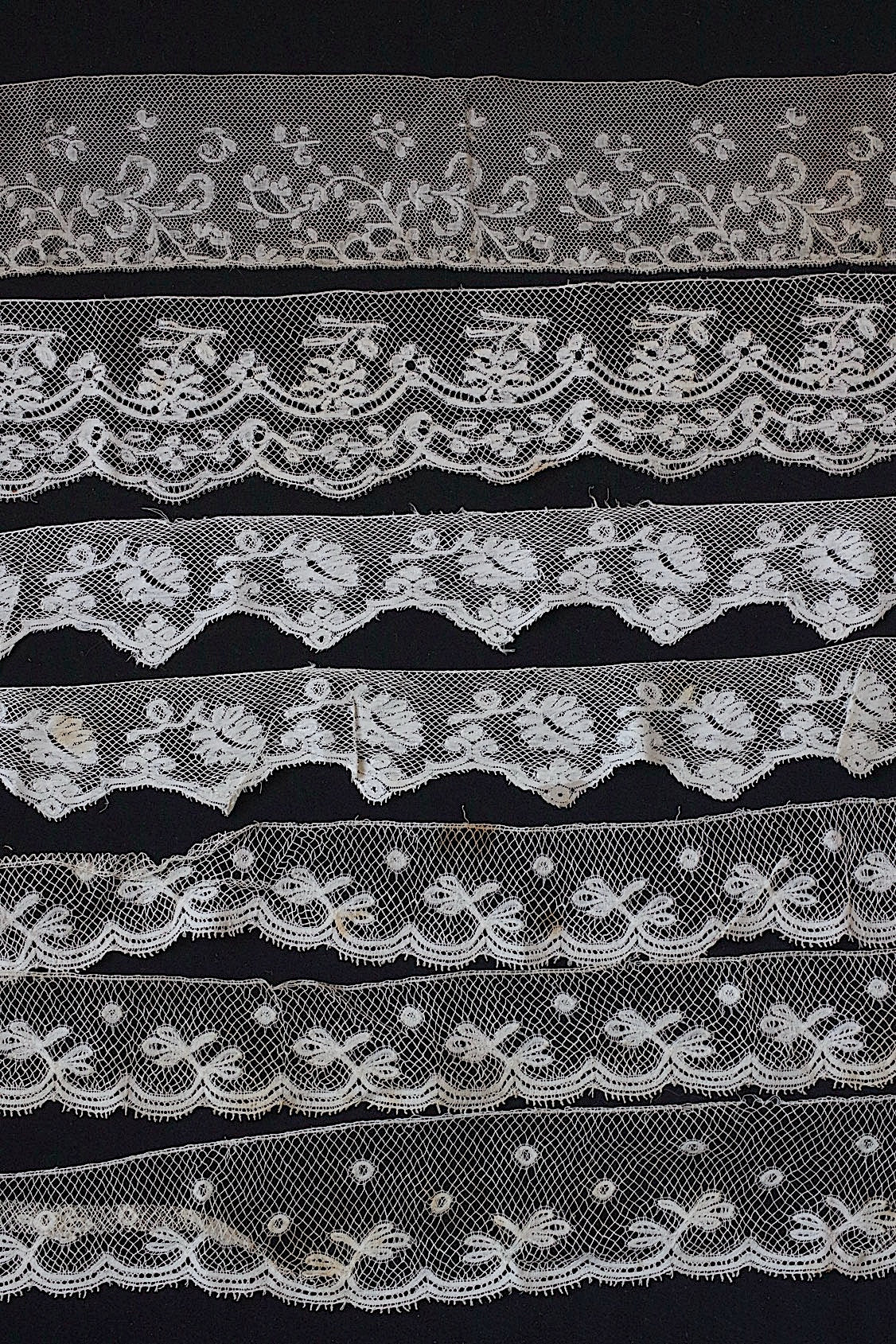 アンティークレース