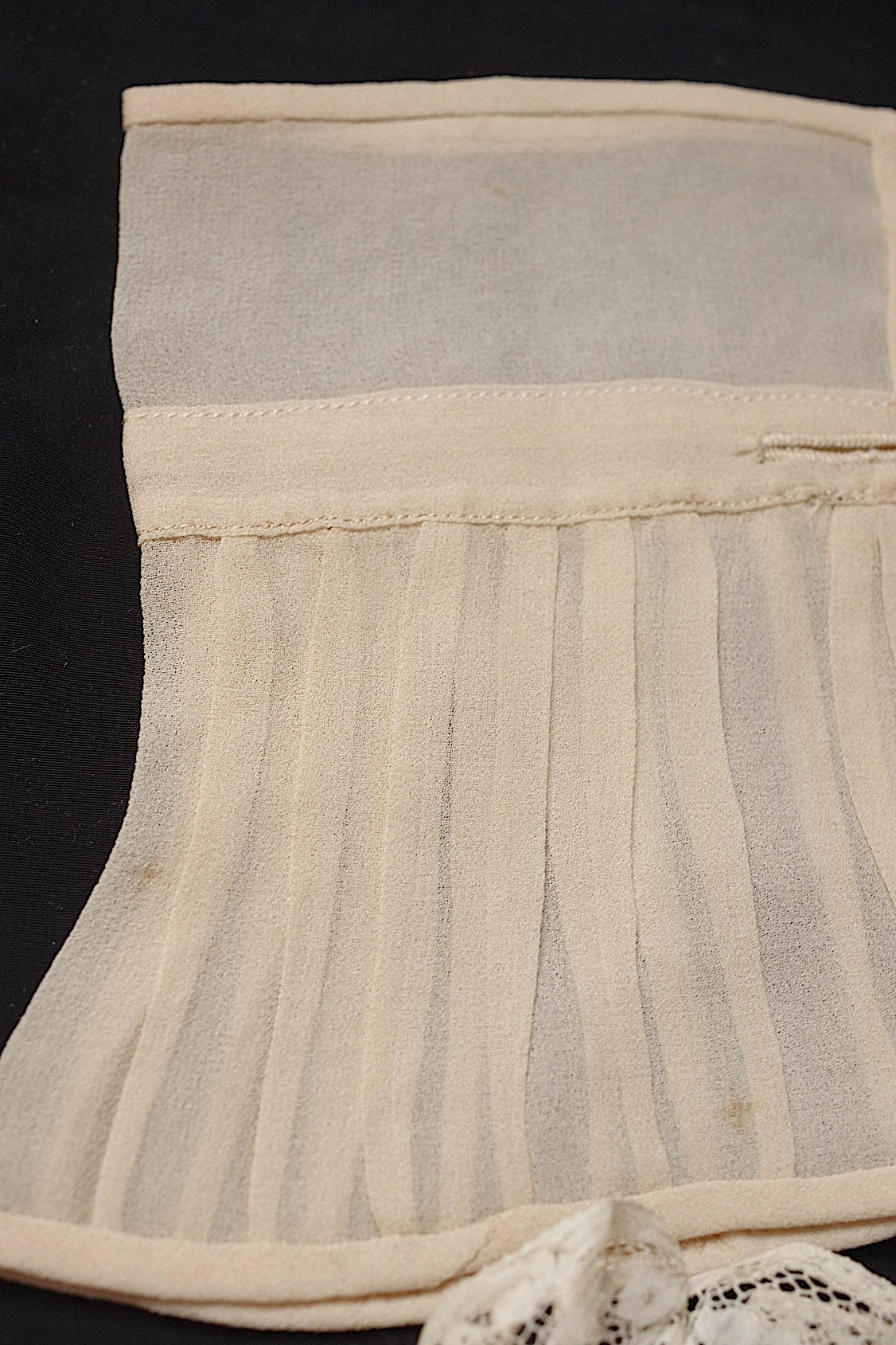 アンティークレース dentelle  antique アンティークレース パーツlot .FR a l'epoque