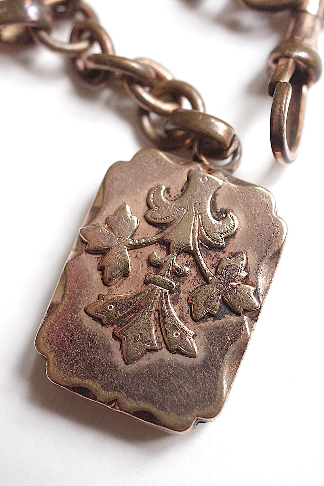 アンティークチェーン chain antique アンティークチェーン1 .FR a l'epoque