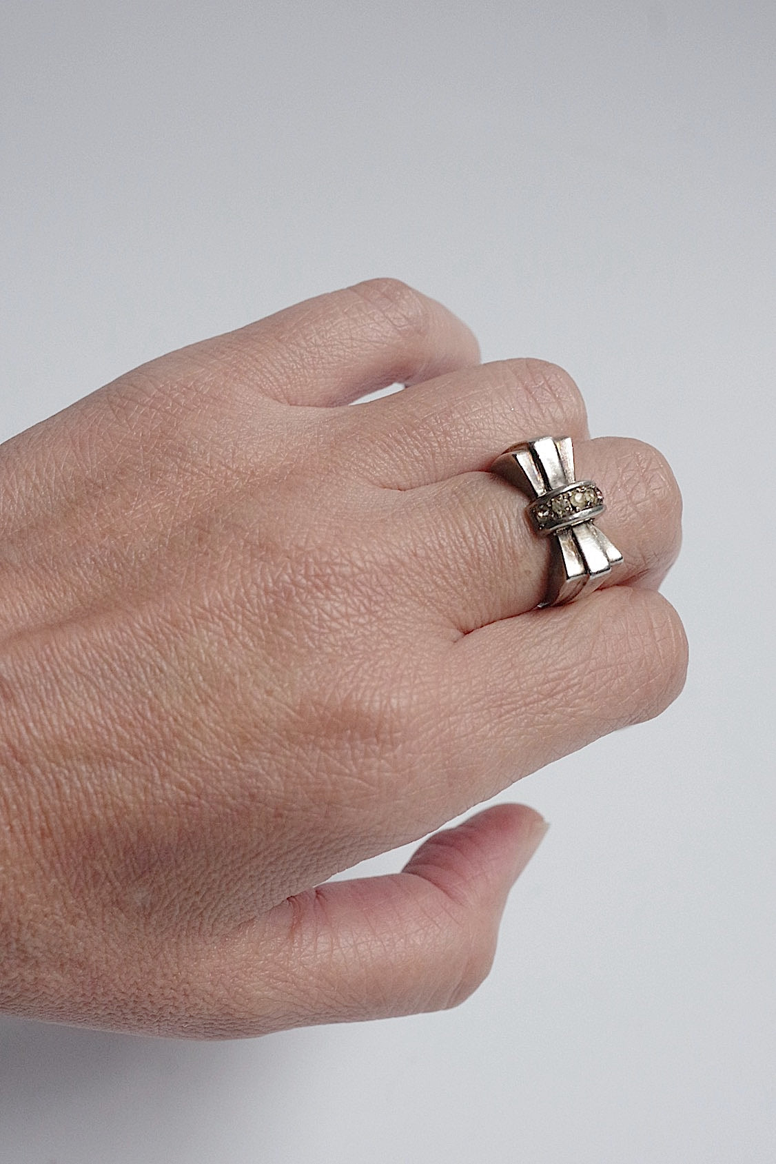 アンティークリング bague antique アンティークリングリボン .FR a l'epoque