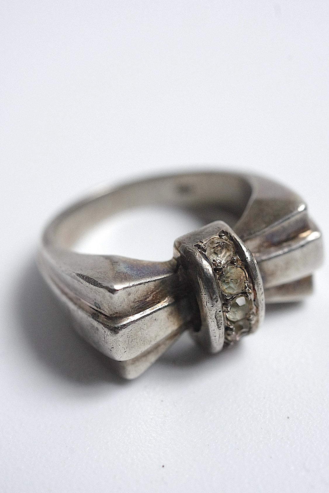 アンティークリング bague antique アンティークリングリボン .FR a l'epoque