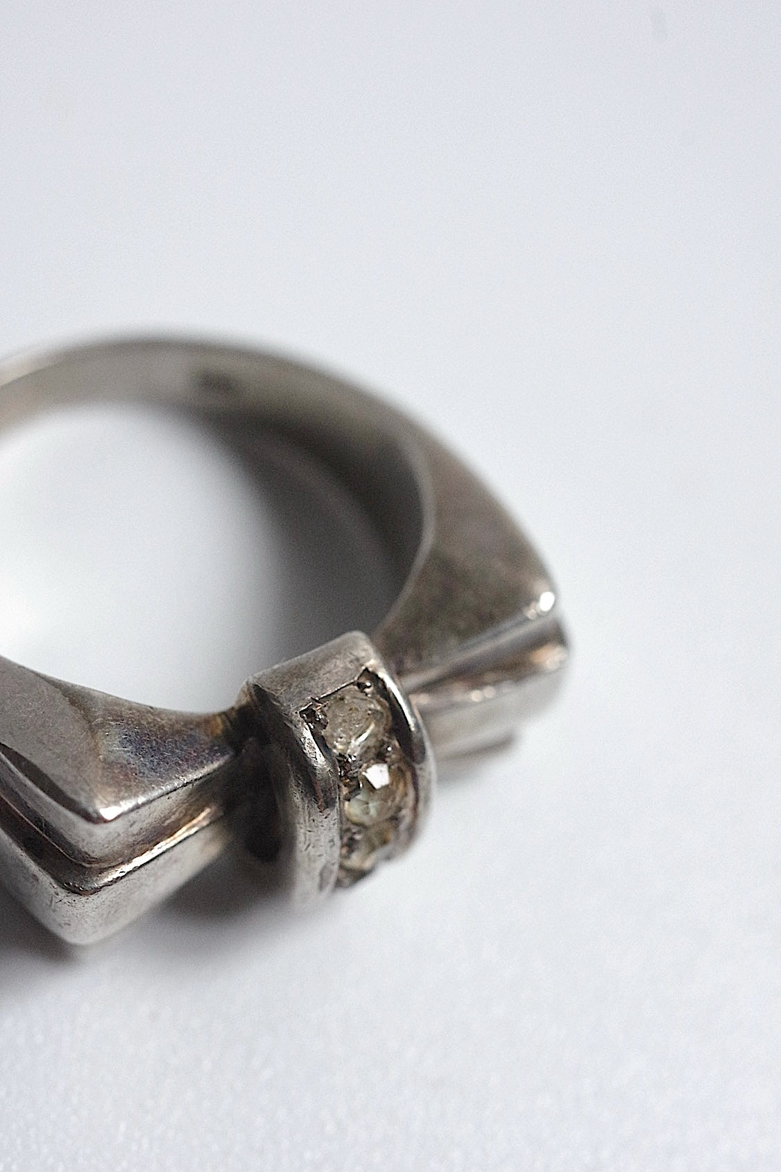 アンティークリング bague antique アンティークリングリボン .FR a l'epoque