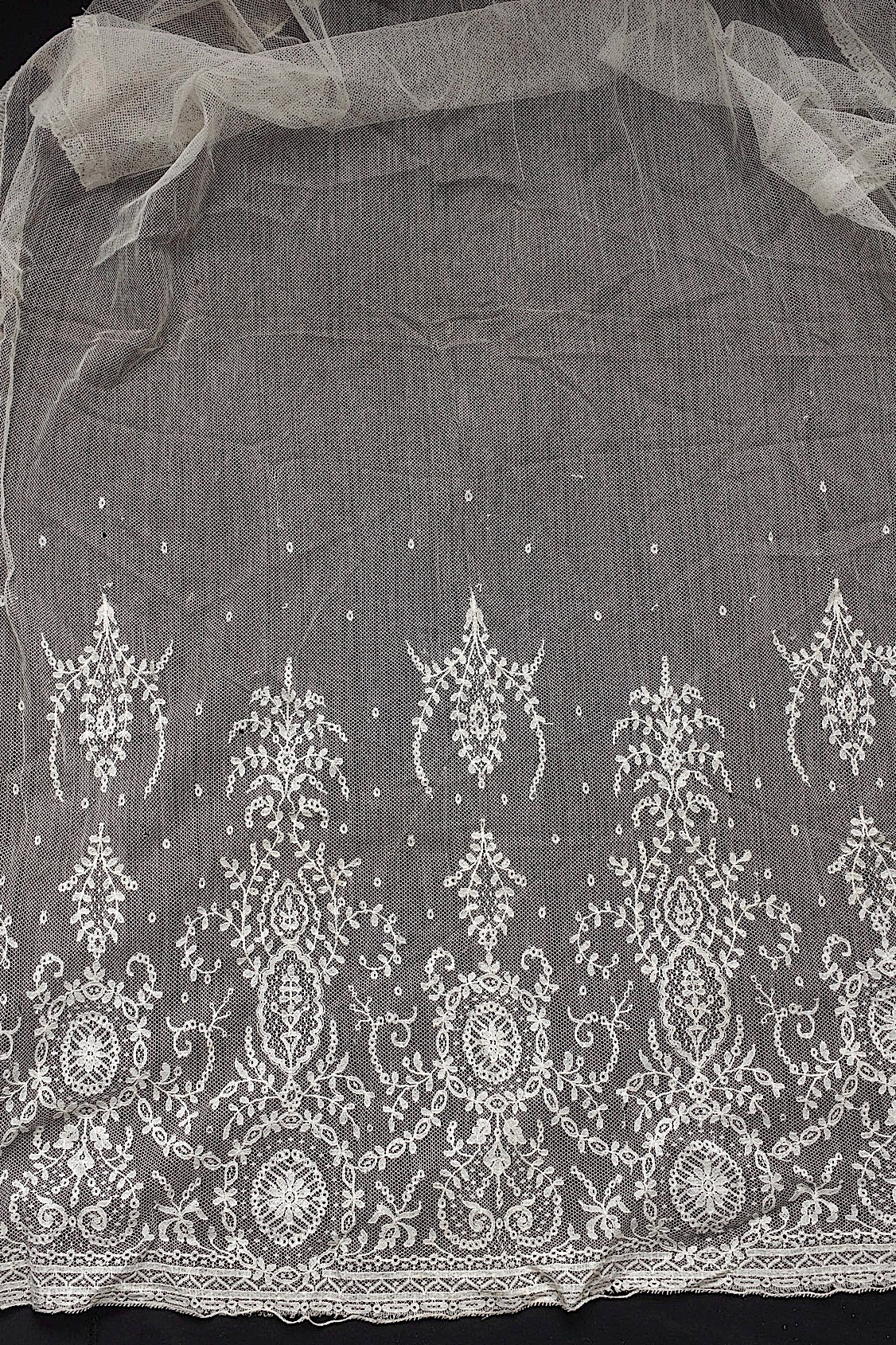 フランスアンティークレース