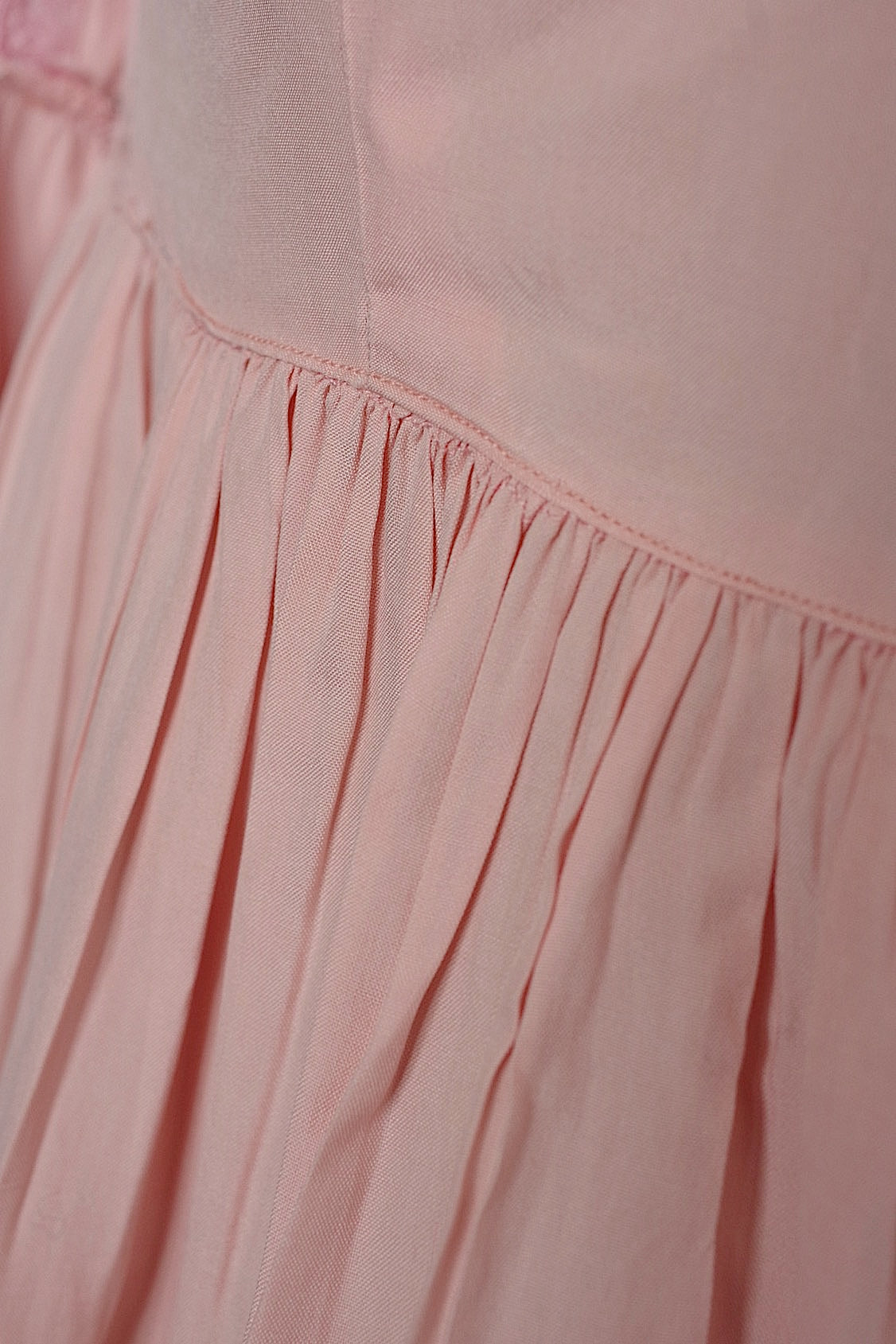 ヴィンテージ古着 vêtement vintage ヴィンテージワンピース サーモンピンク .FR a l'epoque