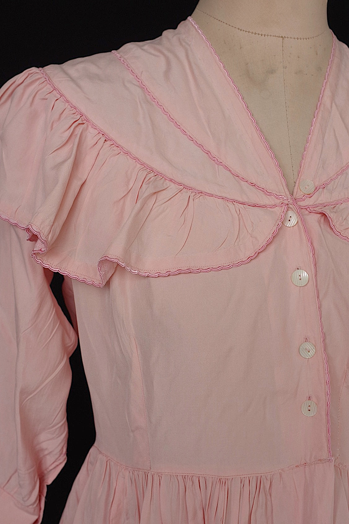 ヴィンテージ古着 vêtement vintage ヴィンテージワンピース サーモンピンク .FR a l'epoque