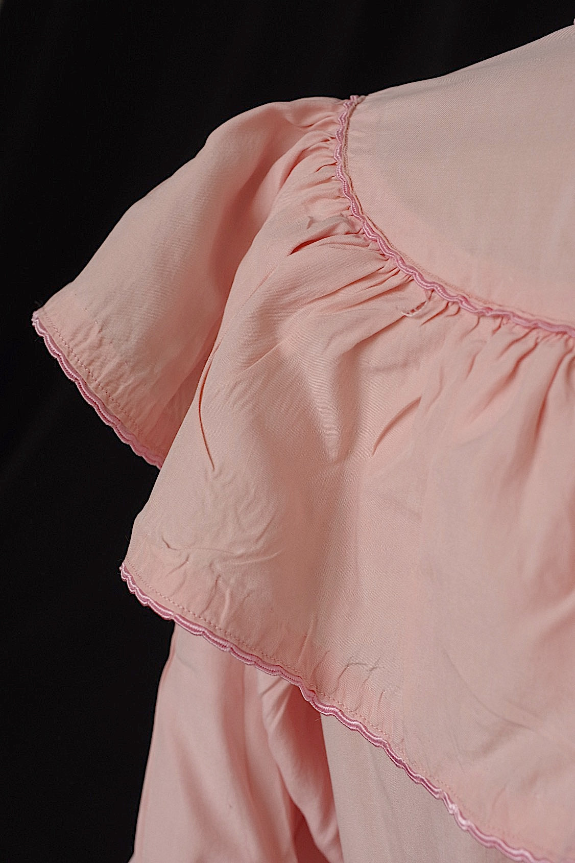 ヴィンテージ古着 vêtement vintage ヴィンテージワンピース サーモンピンク .FR a l'epoque