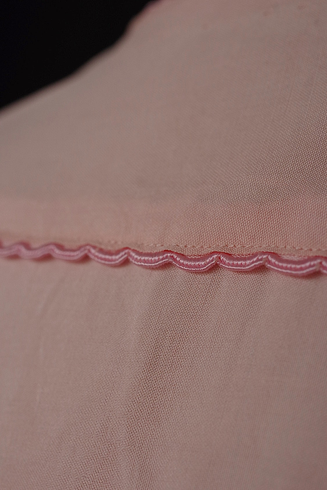 ヴィンテージ古着 vêtement vintage ヴィンテージワンピース サーモンピンク .FR a l'epoque