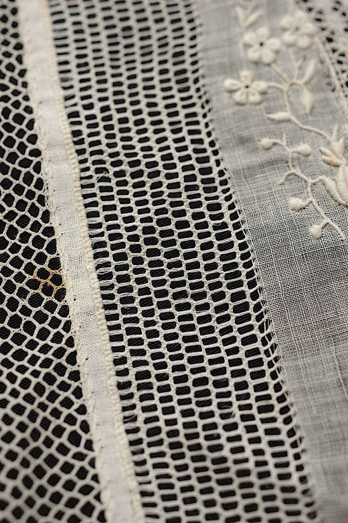 アンティークハンカチ mouchoir  antique アンティーク刺繍 ハンカチ3 .FR a l'epoque