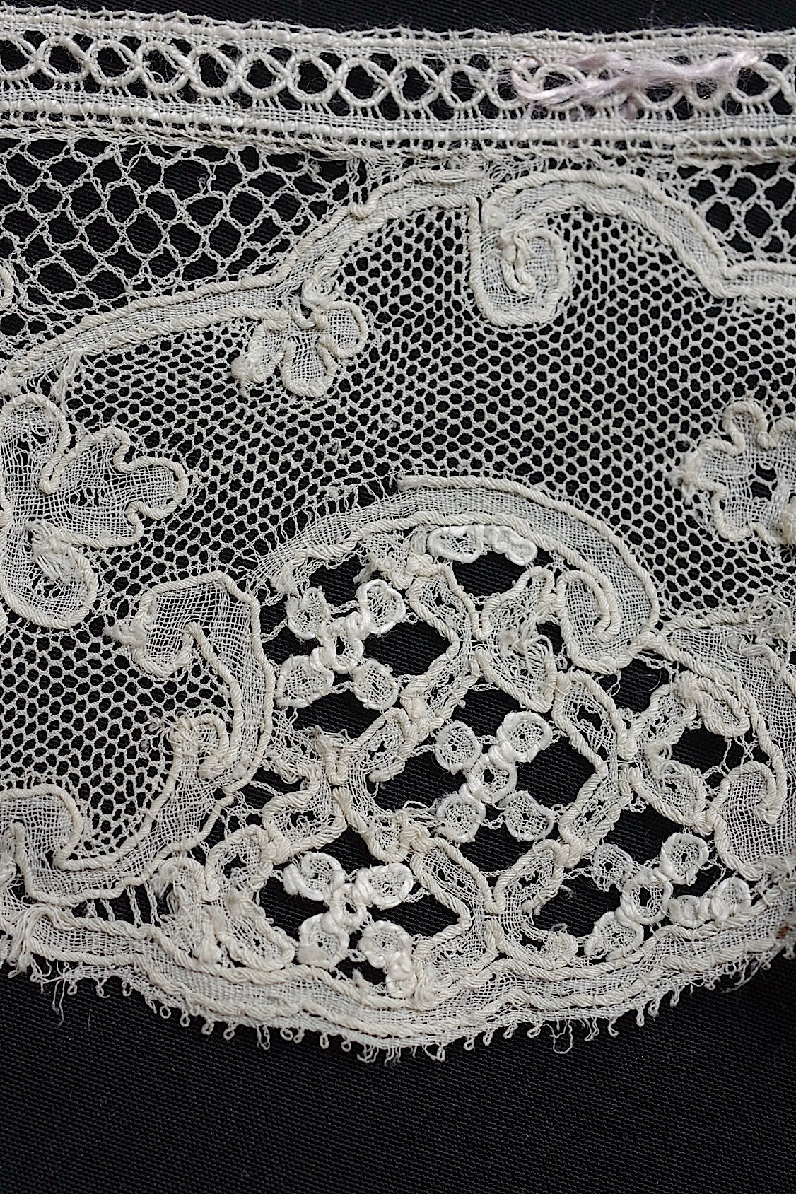 アンティークレース dentelle  antique アンティークレース 250cm .FR a l'epoque