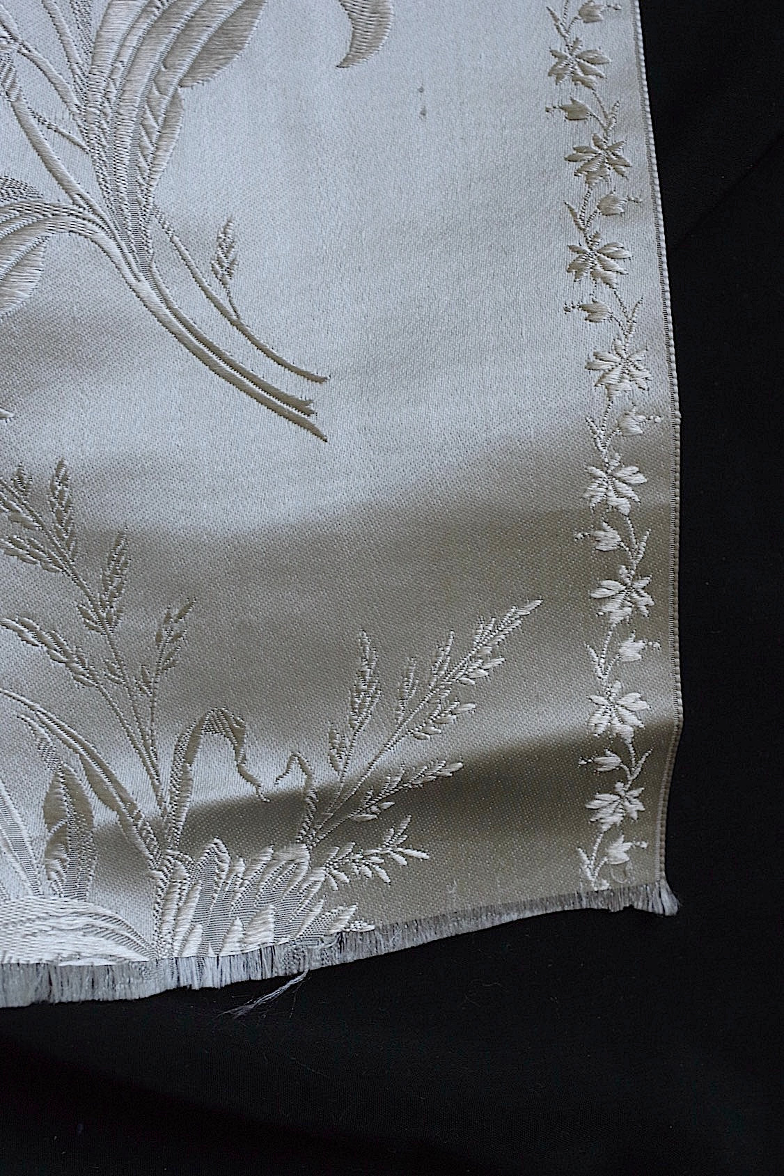 アンティークリボン nouée antique アンティークリボン .FR a l'epoque