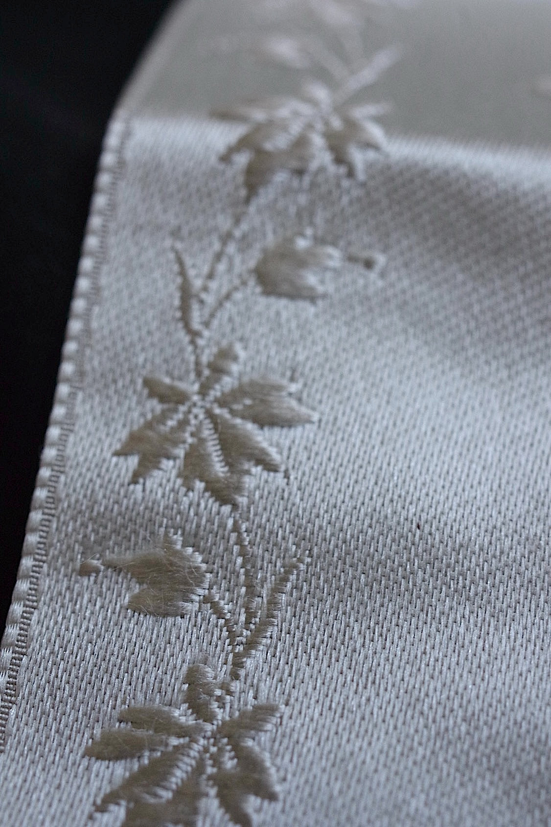 アンティークリボン nouée antique アンティークリボン .FR a l'epoque