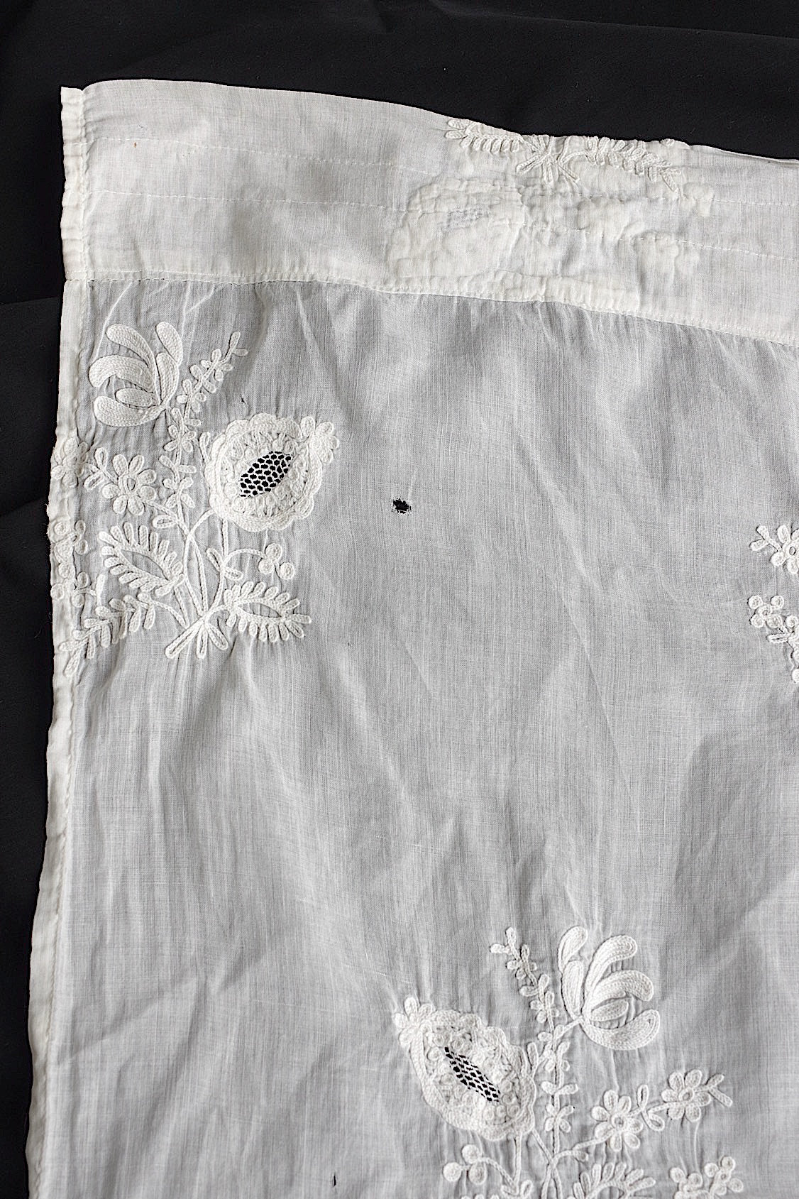 アンティークカーテン antique linge de maison   .FR a l'epoque