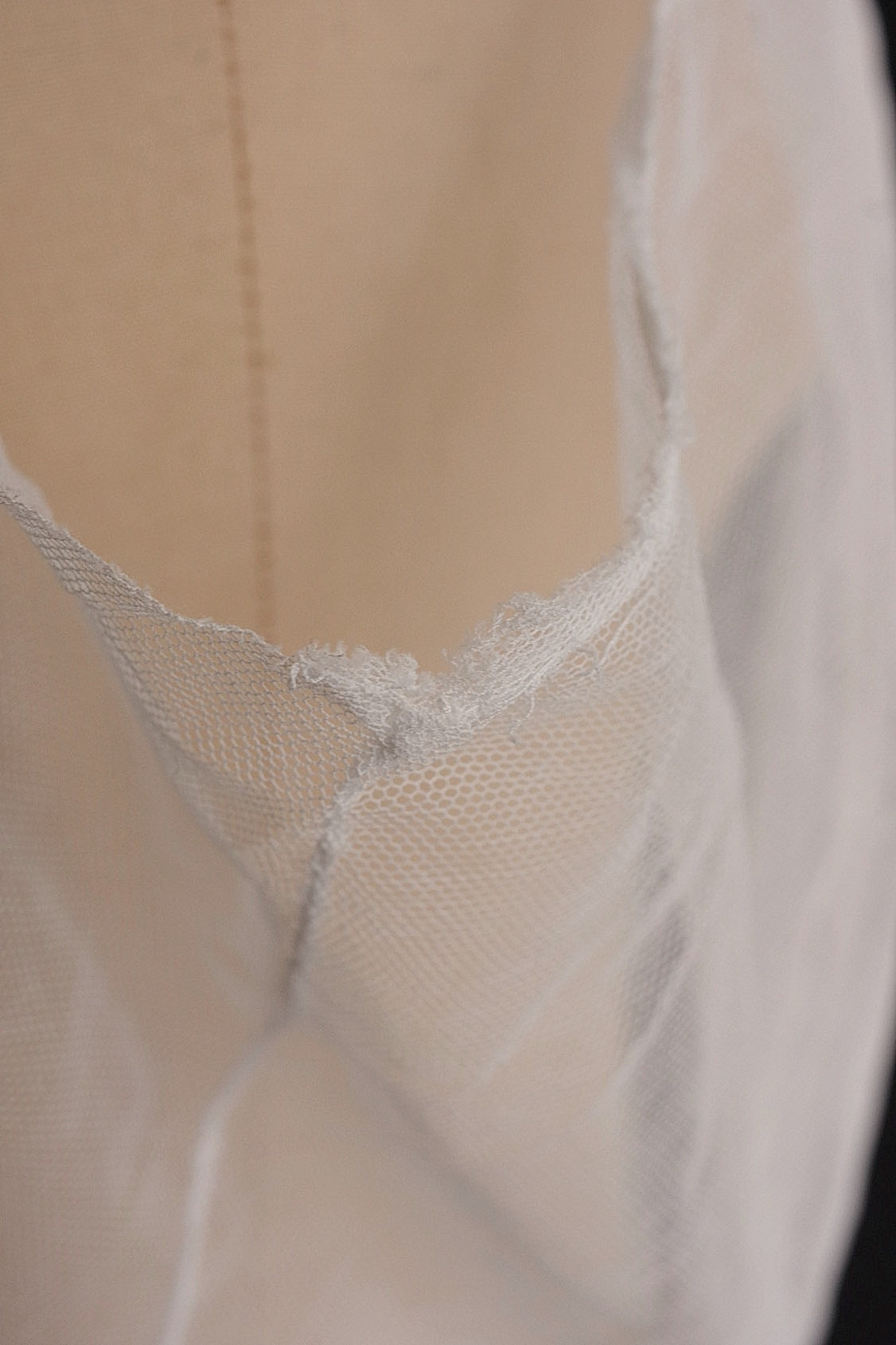 アンティーク古着 vêtement antique アンティークレースtop .FR a l'epoque