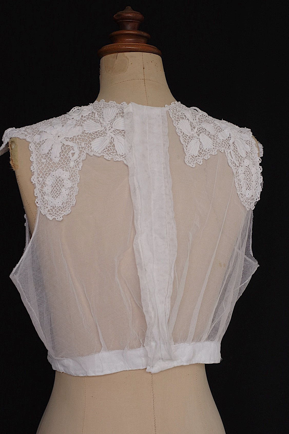 アンティーク古着 vêtement antique アンティークレースtop .FR a l'epoque