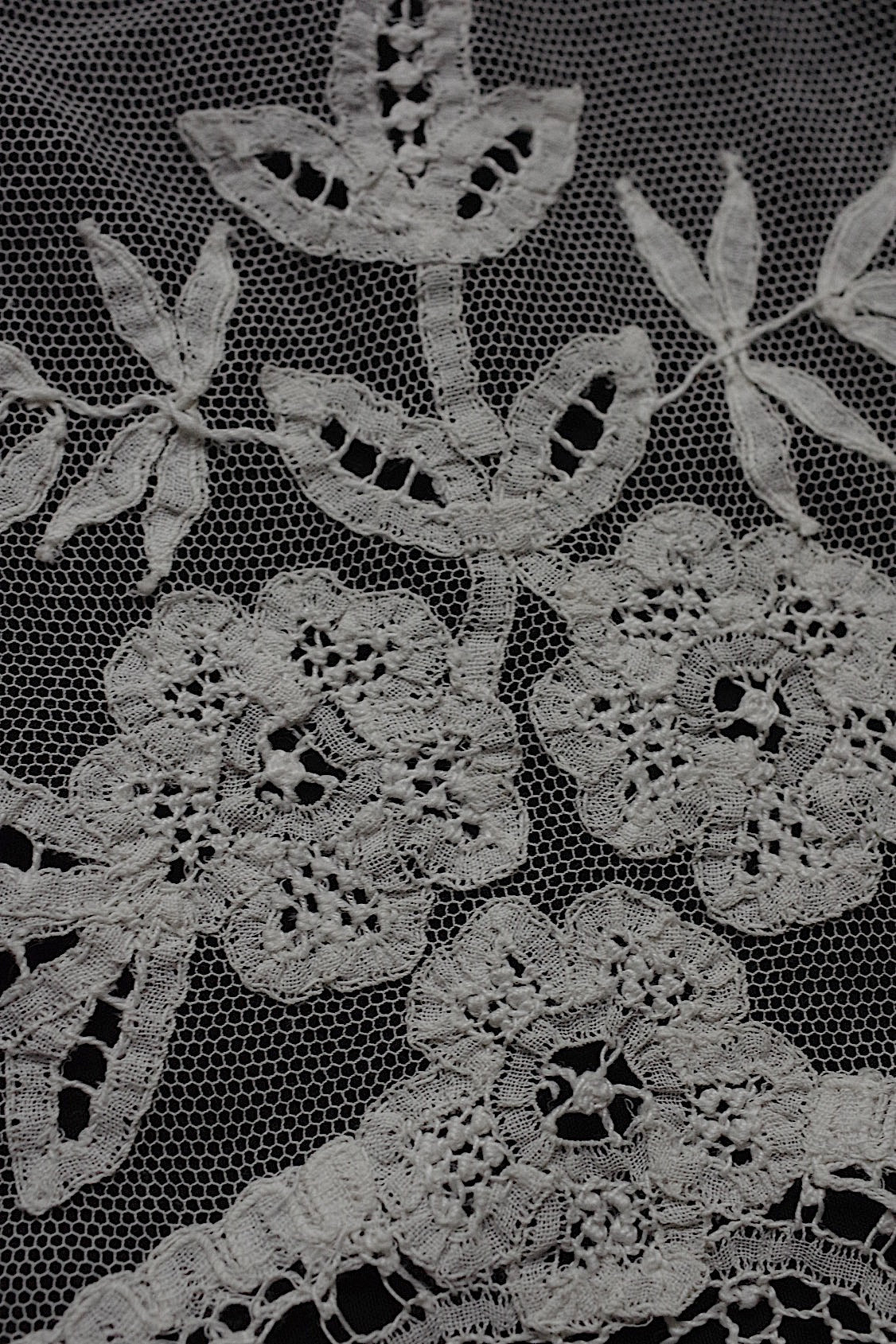 アンティークレース dentelle  antique アンティークレース bas d'aube 1 .FR a l'epoque