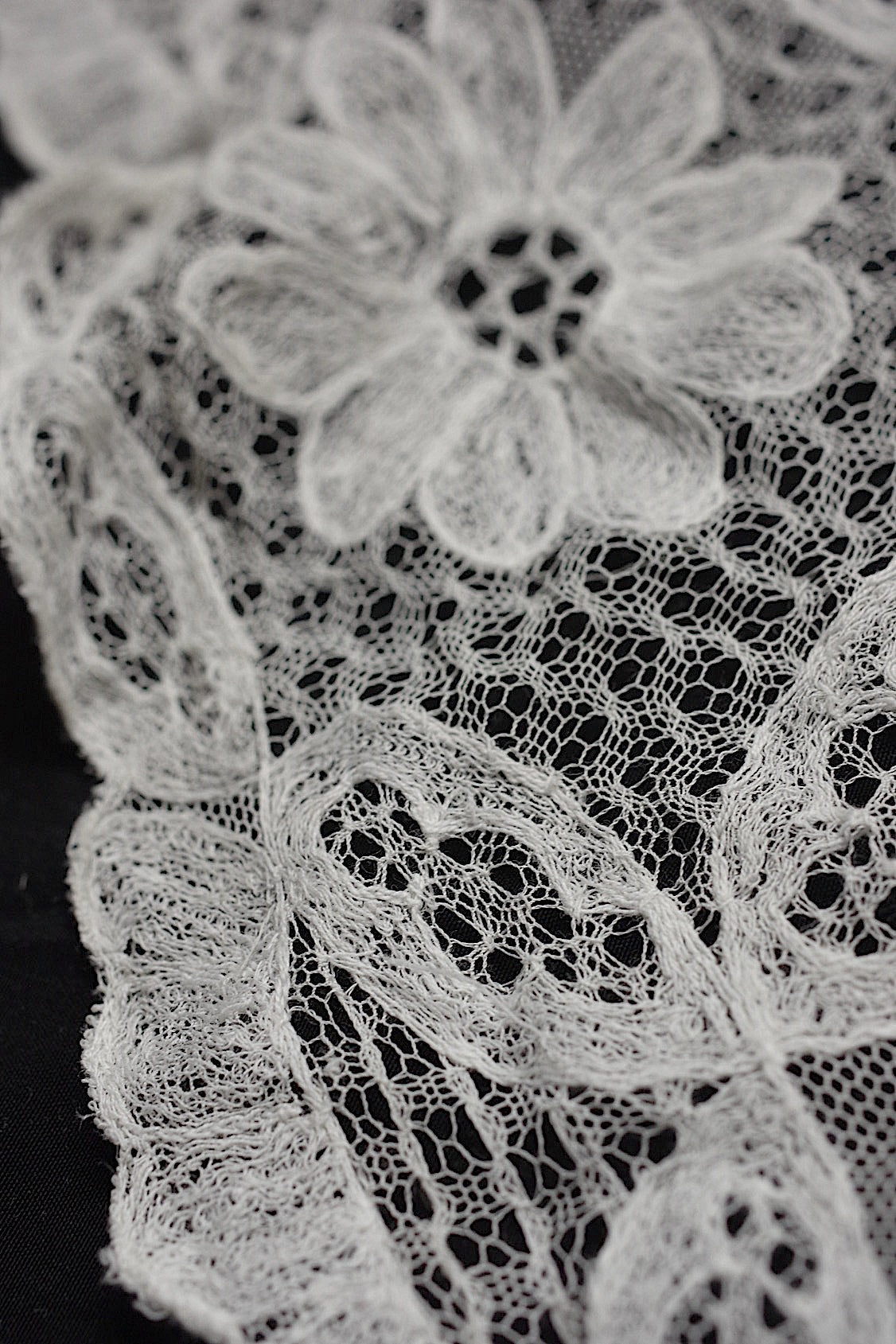 アンティークレース dentelle  antique アンティークレース bas d'aube 3 .FR a l'epoque