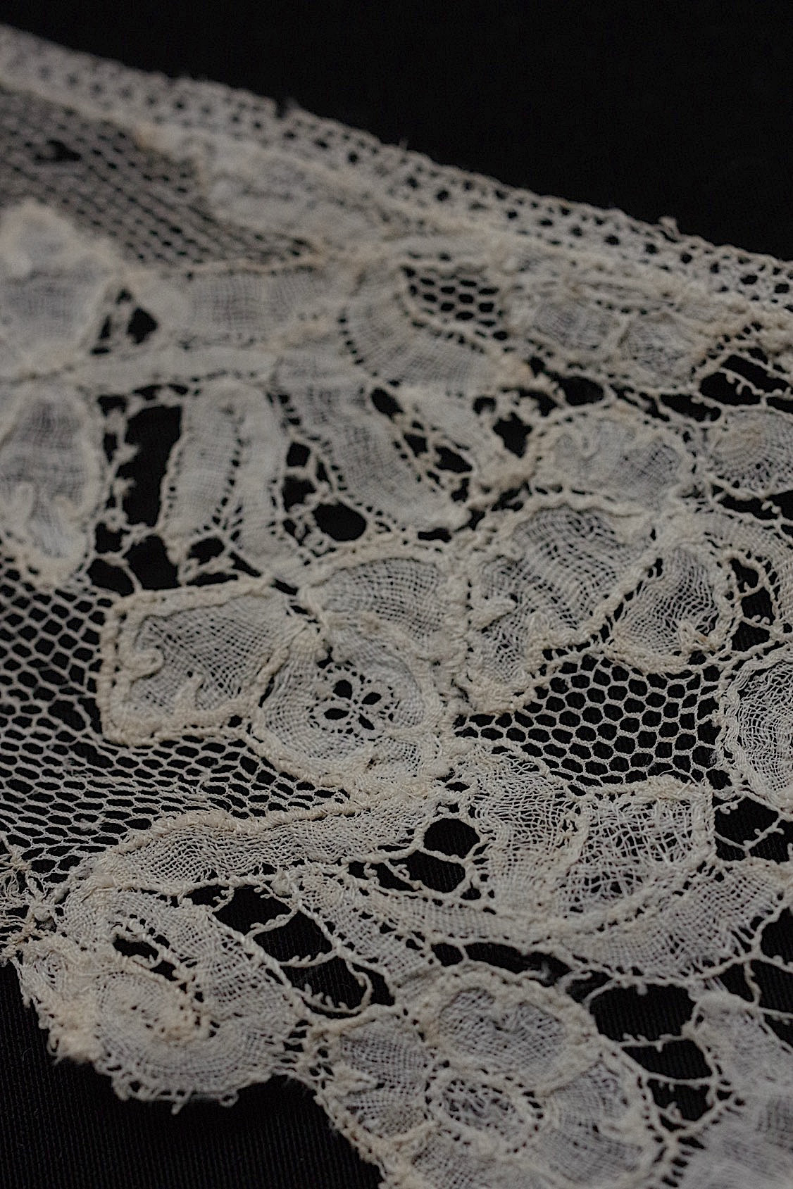 アンティークレース dentelle  antique アンティークレース 2種 .FR a l'epoque