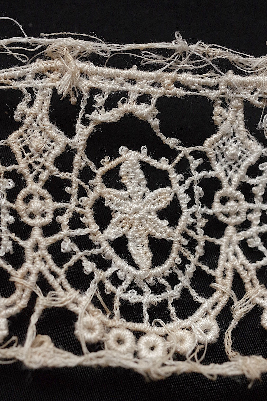 アンティークレース dentelle  antique アンティークレース 464cm .FR a l'epoque