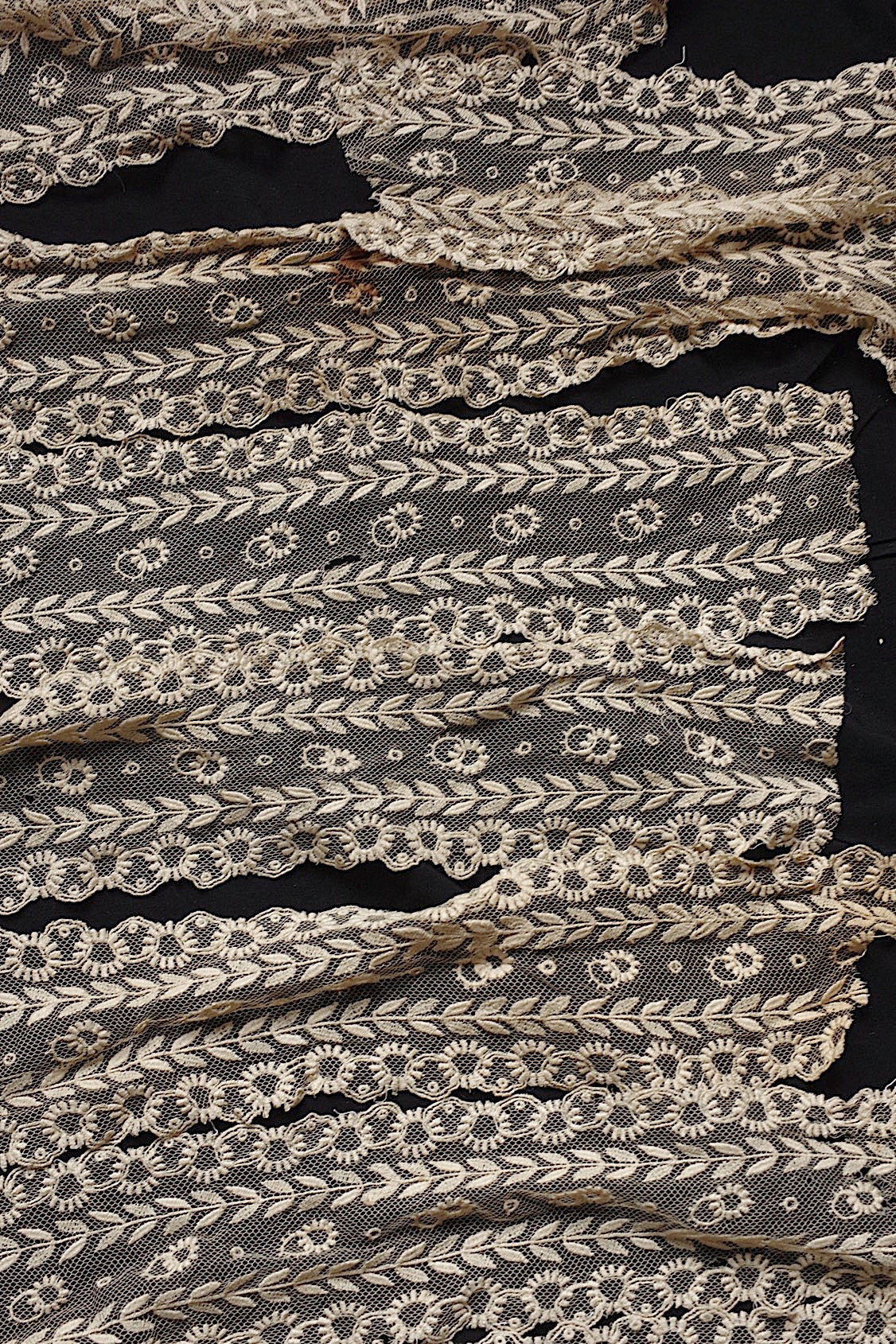 アンティークレース dentelle antique アンティークレース ハギレ 素材用 .FR a l'epoque