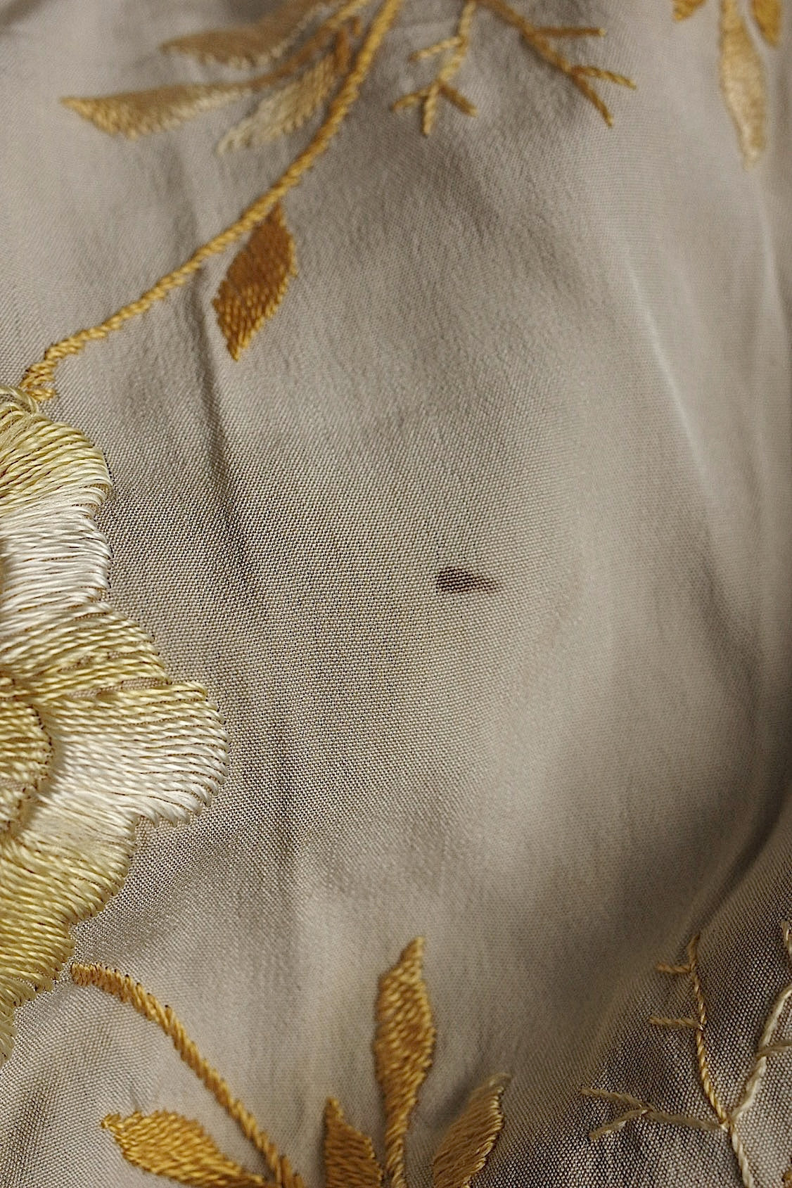 アンティークショール châle antique アンティーク刺繍 ショール1 .FR a l'epoque