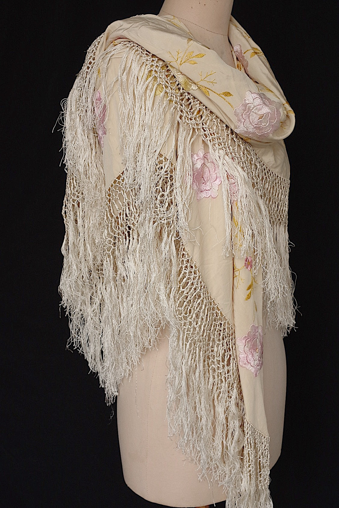 アンティークショール châle antique アンティーク刺繍 ショール1 .FR a l'epoque