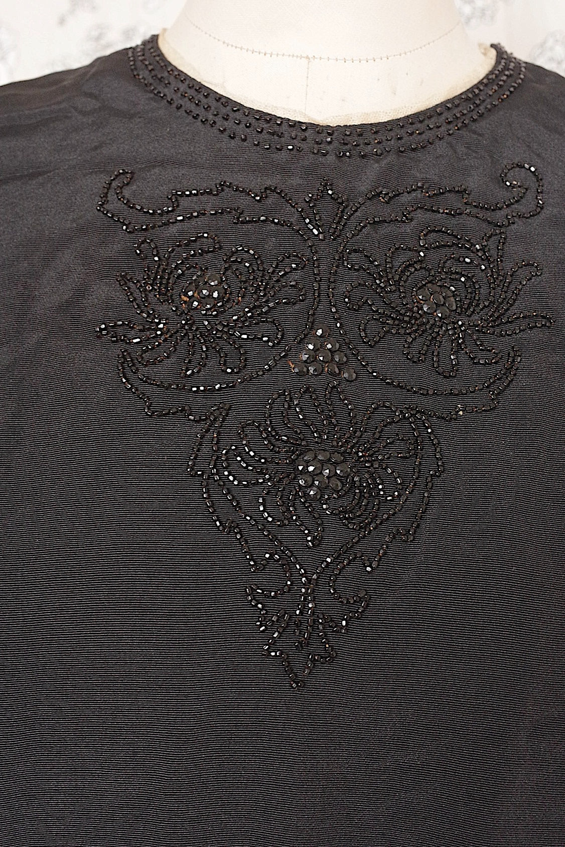 アンティーク古着 vêtement antique アンティークワンピース くろ .FR a l'epoque