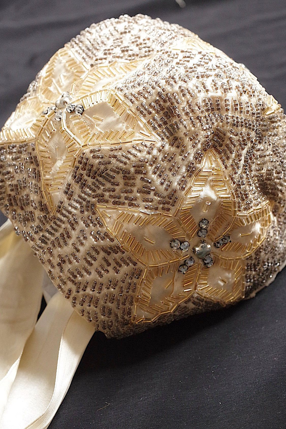 アンティークレース dentelle antique アンティークビーズボネ .FR a l'epoque