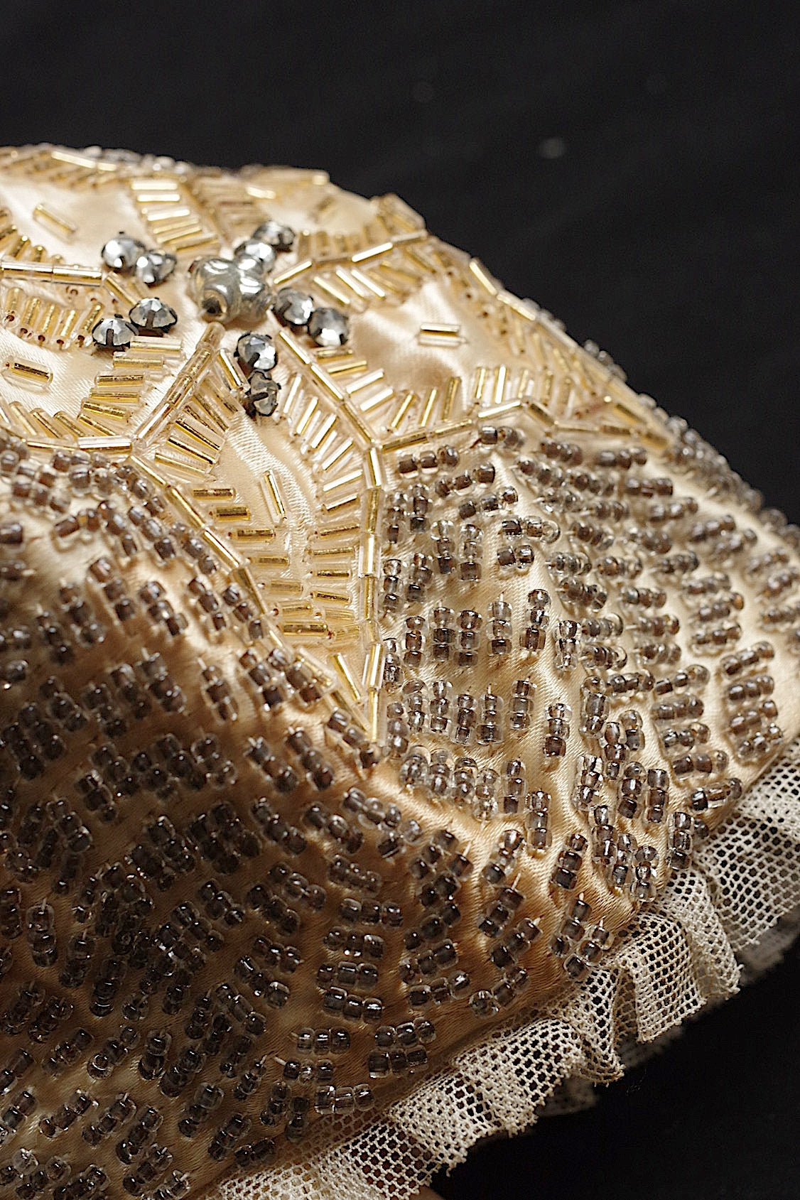 アンティークレース dentelle antique アンティークビーズボネ .FR a l'epoque