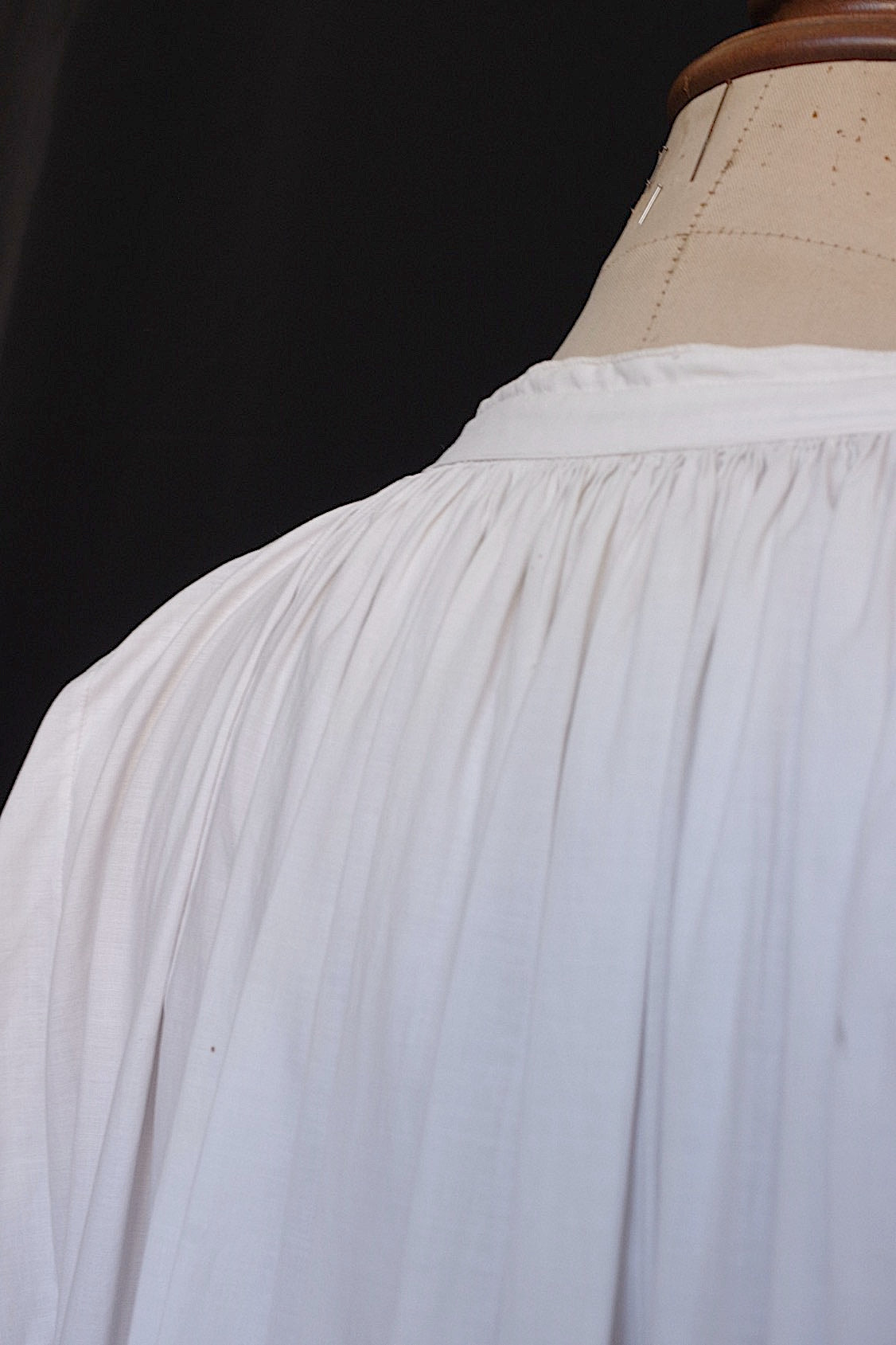 アンティーク古着 vêtement antique アンティーク教会チュニック aube1 .FR a l'epoque