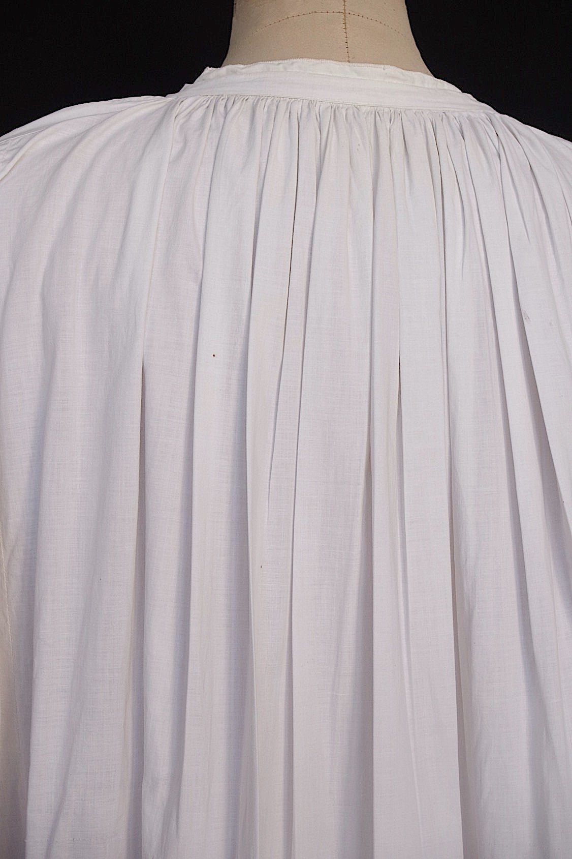 アンティーク古着 vêtement antique アンティーク教会チュニック aube1 .FR a l'epoque