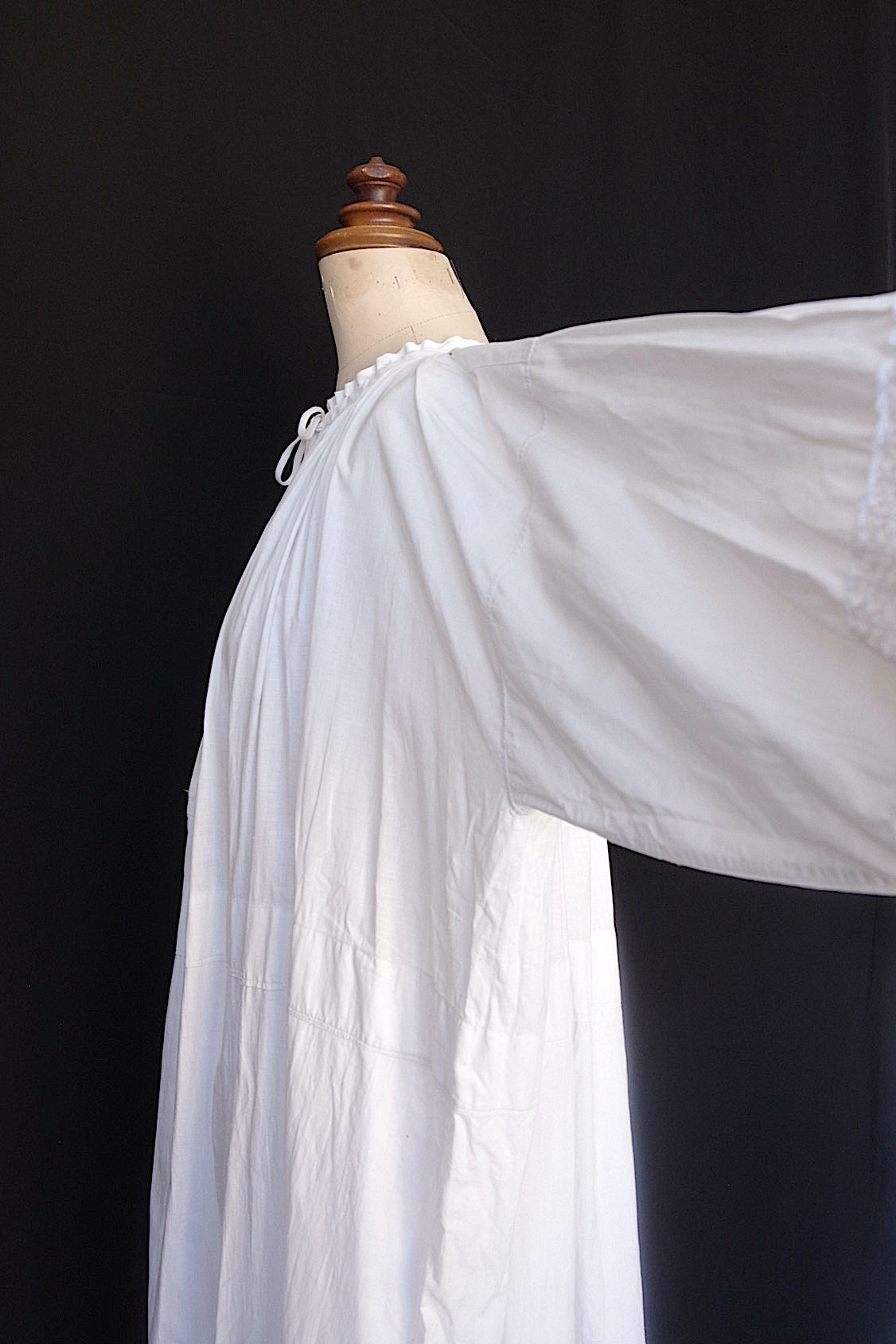 アンティーク古着 vêtement antique アンティーク教会チュニック aube1 .FR a l'epoque