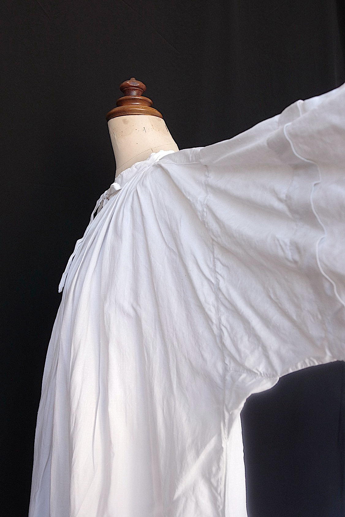 アンティーク古着 vêtement antique アンティーク教会チュニック aube2 .FR a l'epoque