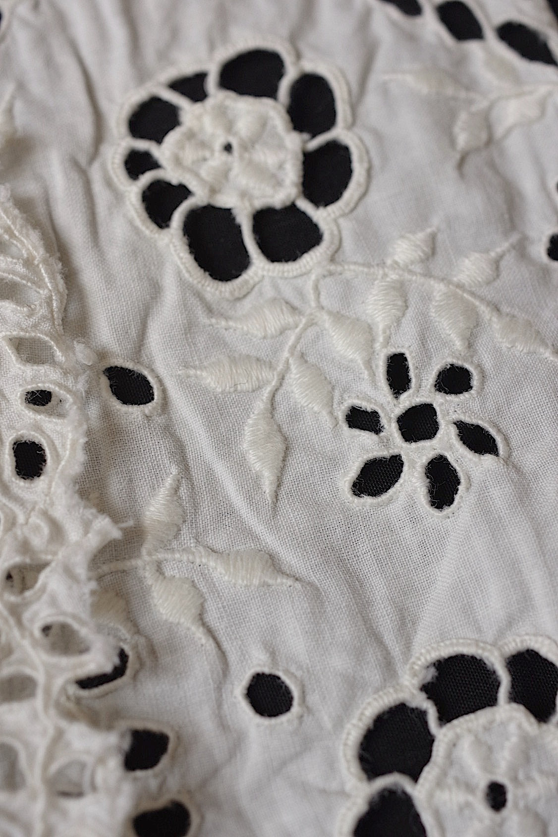 アンティークレース dentelle antique アンティーク刺繍 ハギレ1 .FR a l'epoque