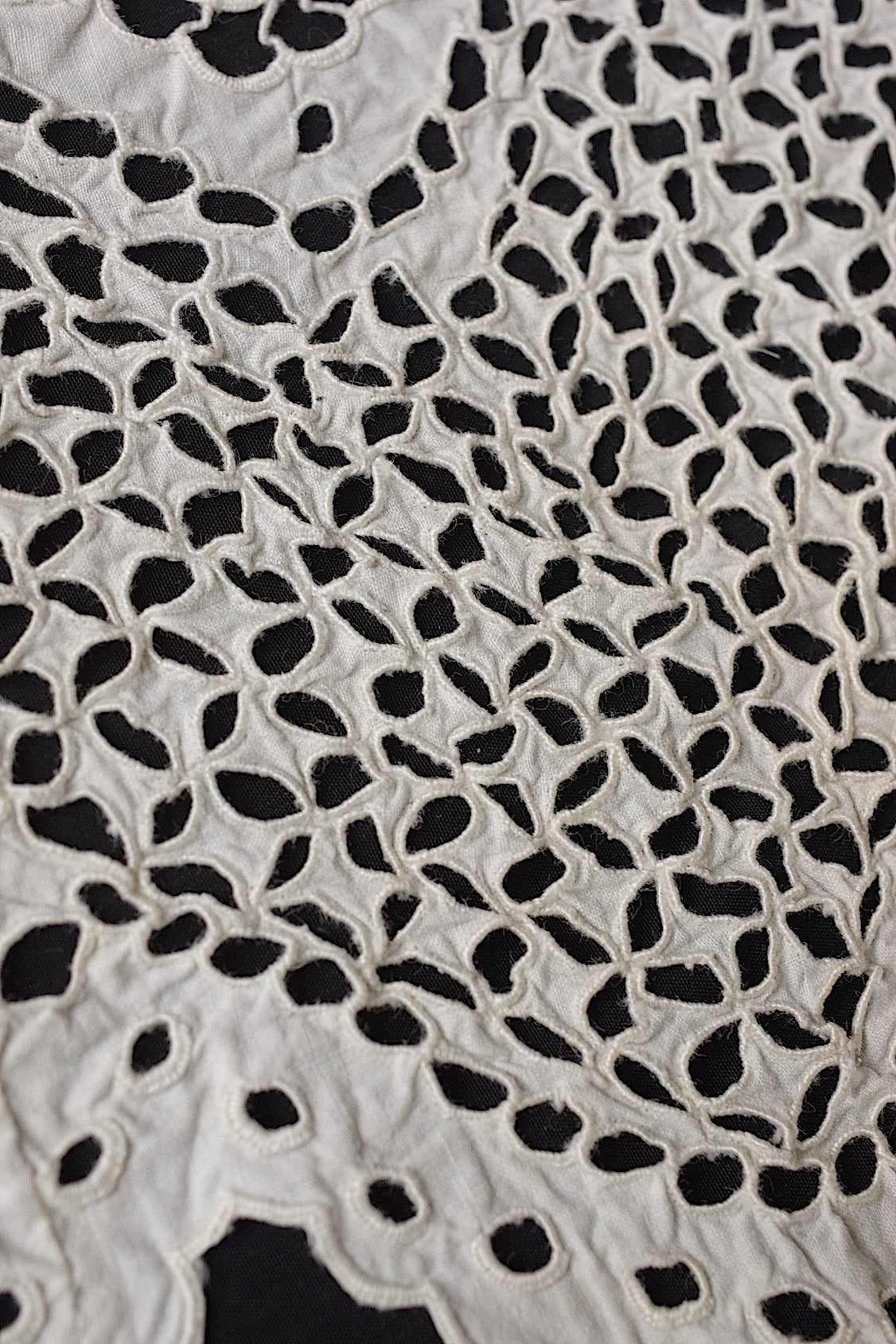 アンティークレース dentelle antique アンティーク刺繍 ハギレ1 .FR a l'epoque