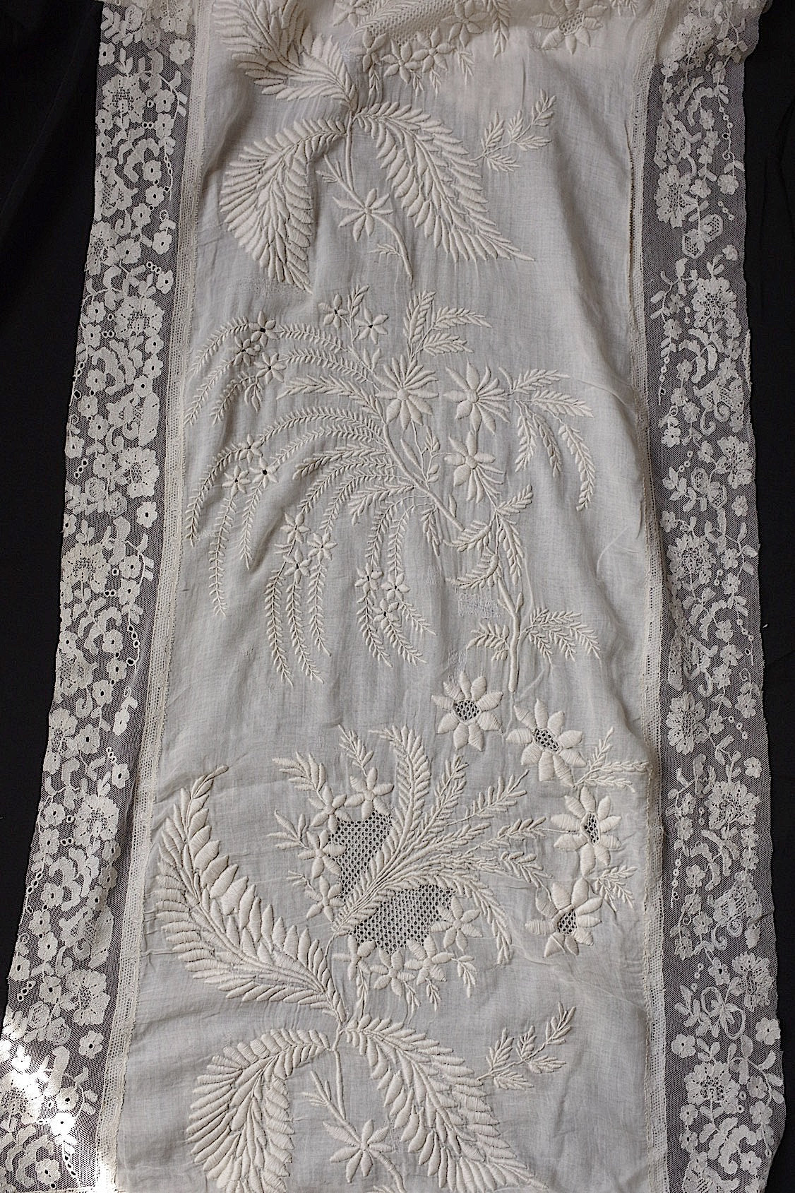 アンティークレース dentelle antique アンティーク刺繍 クロス .FR a l'epoque